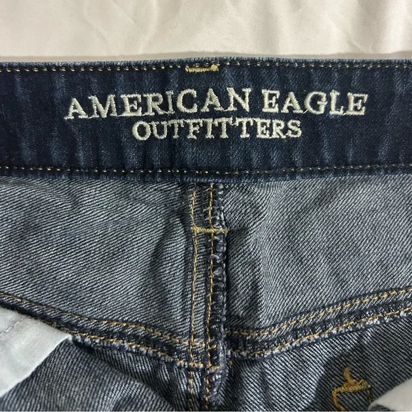 American Eagle 🦅 women’s size 4 jean shorts. - Picture 4 of 4